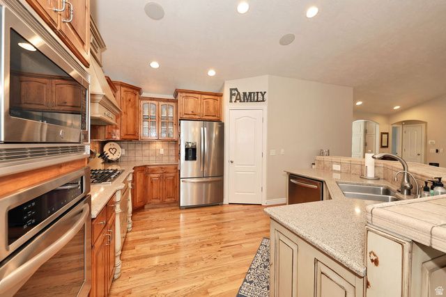 11223 S AUTUMN FARM DR, South Jordan, UT 84095