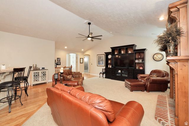 11223 S AUTUMN FARM DR, South Jordan, UT 84095