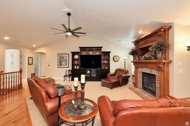 11223 S AUTUMN FARM DR, South Jordan, UT 84095