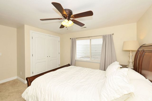 11223 S AUTUMN FARM DR, South Jordan, UT 84095