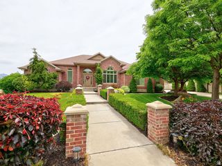 11223 S AUTUMN FARM DR, South Jordan, UT 84095