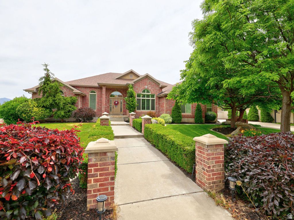11223 S AUTUMN FARM DR, South Jordan, UT 84095