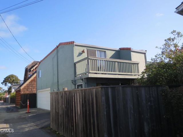 113 4th Avenue, Santa Cruz, CA 95062