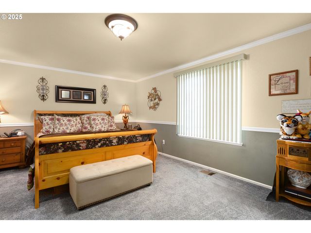 144 PARADISE Ln, Roseburg, OR 97471