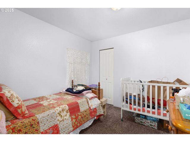 144 PARADISE Ln, Roseburg, OR 97471