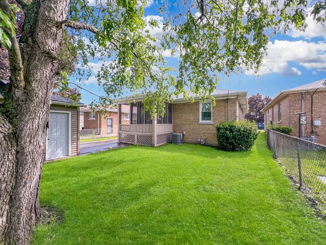 510 Price Avenue, Calumet City, IL 60409