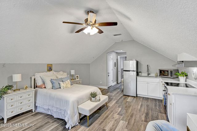 255 ST JOHNS FOREST Boulevard, St. Johns, FL 32259