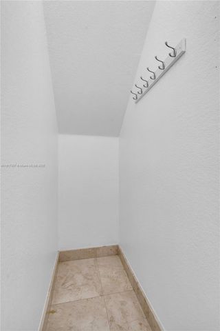 8643 NW 112th Pl 8643, Doral, FL 33178