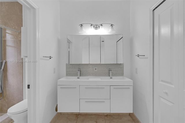 8643 NW 112th Pl 8643, Doral, FL 33178