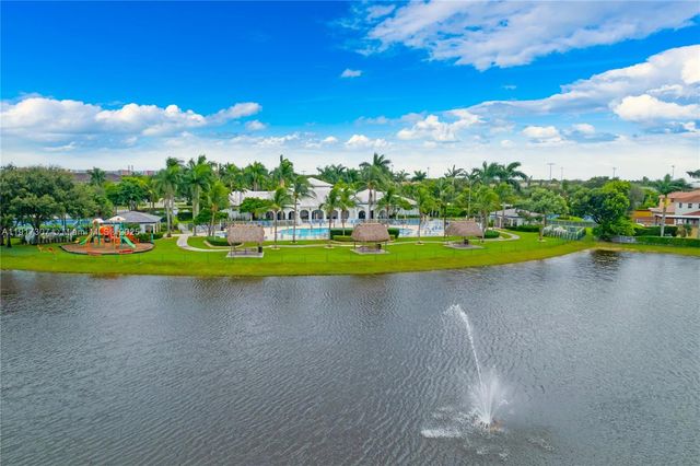 8643 NW 112th Pl 8643, Doral, FL 33178