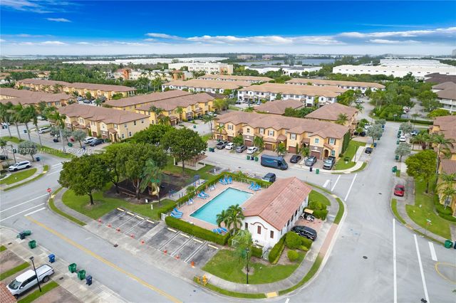 8643 NW 112th Pl 8643, Doral, FL 33178