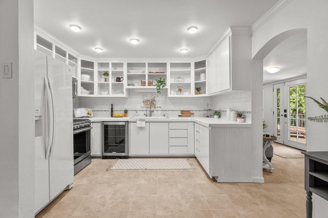 1545 Olive Avenue, Redding, CA 96001