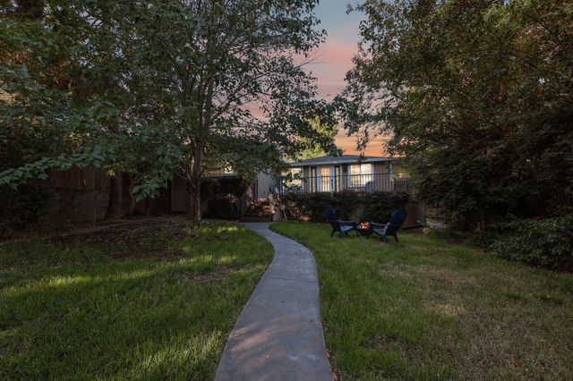 1545 Olive Avenue, Redding, CA 96001