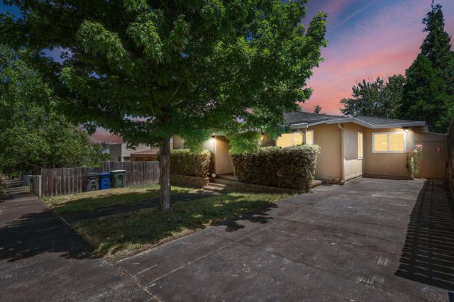 1545 Olive Avenue, Redding, CA 96001