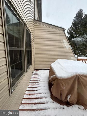 55 JEAN LO WAY, York, PA 17406