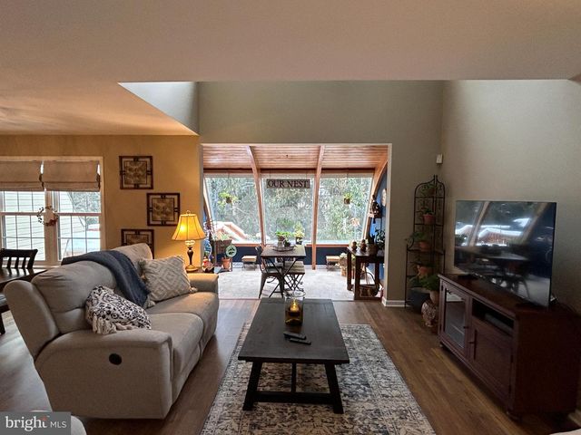 55 JEAN LO WAY, York, PA 17406