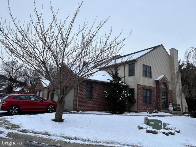 55 JEAN LO WAY, York, PA 17406