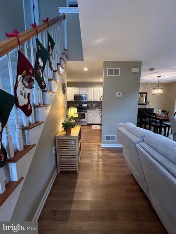 55 JEAN LO WAY, York, PA 17406