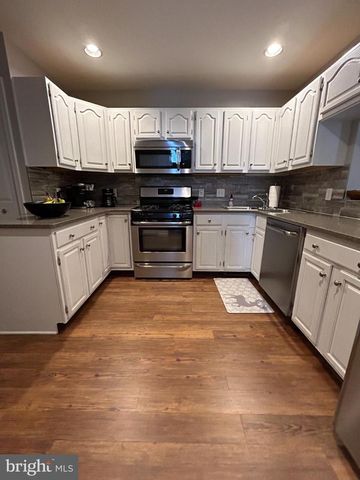 55 JEAN LO WAY, York, PA 17406