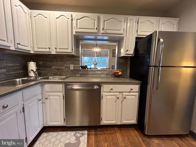 55 JEAN LO WAY, York, PA 17406