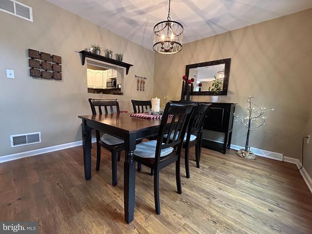 55 JEAN LO WAY, York, PA 17406