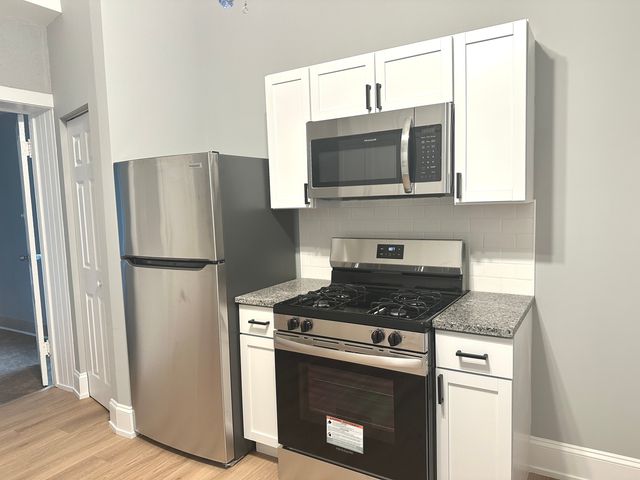 2730 W 16th Street, Chicago, IL 60608