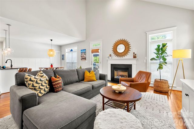 1255 Shadow Bend Drive, Tega Cay, SC 29708