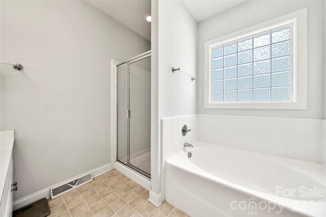 1255 Shadow Bend Drive, Tega Cay, SC 29708