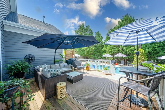 1255 Shadow Bend Drive, Tega Cay, SC 29708