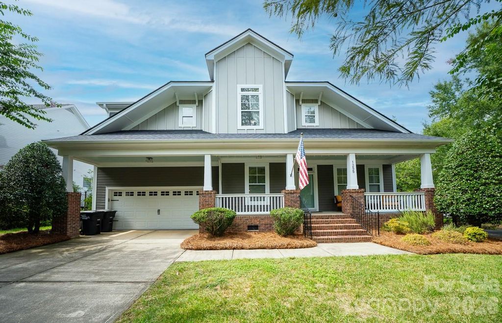 1255 Shadow Bend Drive, Tega Cay, SC 29708