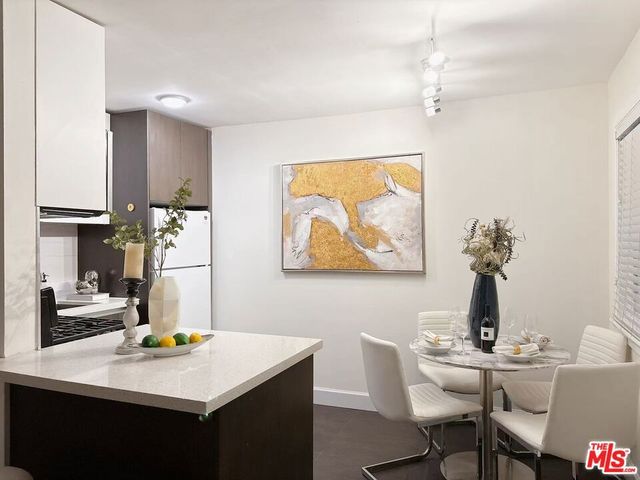 1250 W 37th Street, Los Angeles, CA 90007