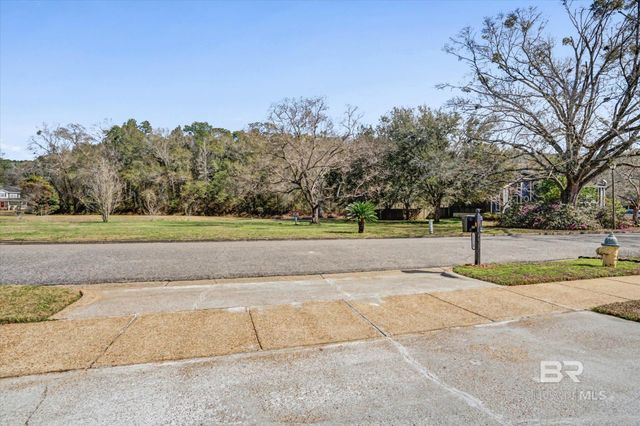 2120 Panorama Drive, Mobile, AL 36609