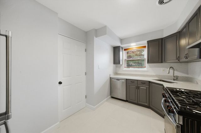 1838 Maple Avenue, Berwyn, IL 60402