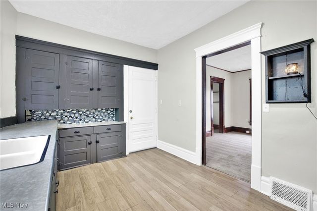 163 Russell Avenue, Akron, OH 44311