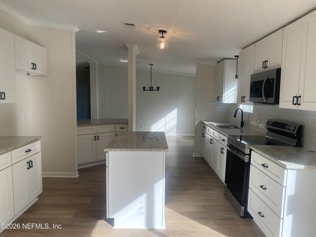 195 YUCCA Street, Middleburg, FL 32068