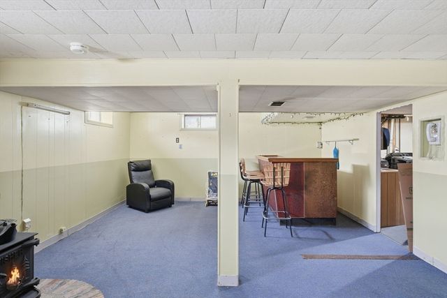 135 Bulat Dr, Springfield, MA 01129