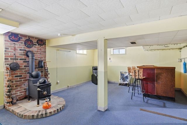 135 Bulat Dr, Springfield, MA 01129