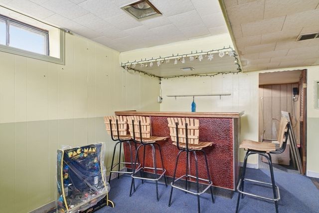 135 Bulat Dr, Springfield, MA 01129