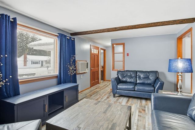 135 Bulat Dr, Springfield, MA 01129