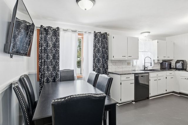 135 Bulat Dr, Springfield, MA 01129