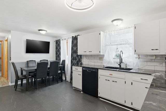 135 Bulat Dr, Springfield, MA 01129