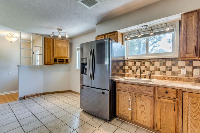 9620 W Tee Ln, Wichita, KS 67212