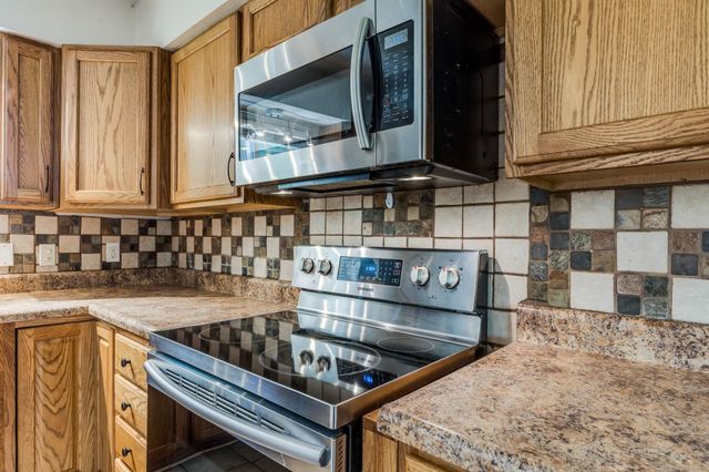 9620 W Tee Ln, Wichita, KS 67212