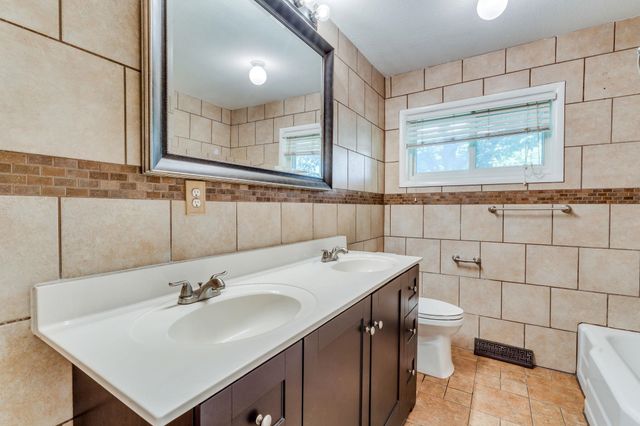 9620 W Tee Ln, Wichita, KS 67212