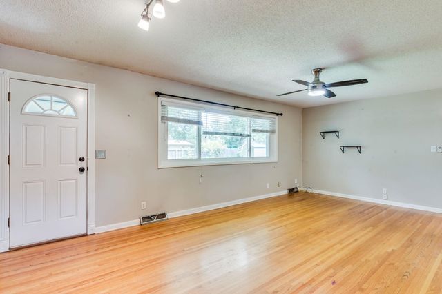 9620 W Tee Ln, Wichita, KS 67212