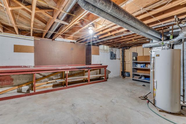 9620 W Tee Ln, Wichita, KS 67212