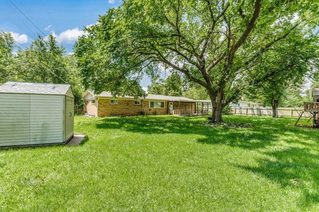 9620 W Tee Ln, Wichita, KS 67212