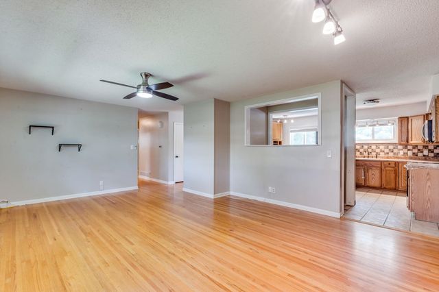 9620 W Tee Ln, Wichita, KS 67212