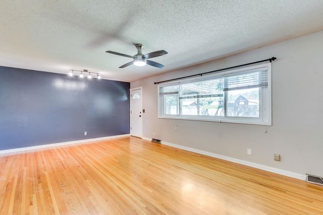 9620 W Tee Ln, Wichita, KS 67212