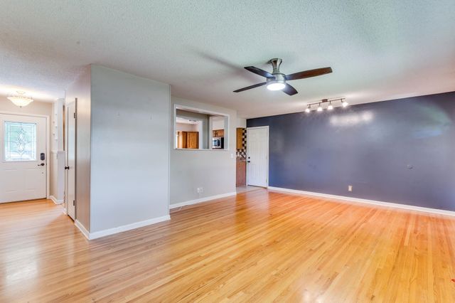 9620 W Tee Ln, Wichita, KS 67212